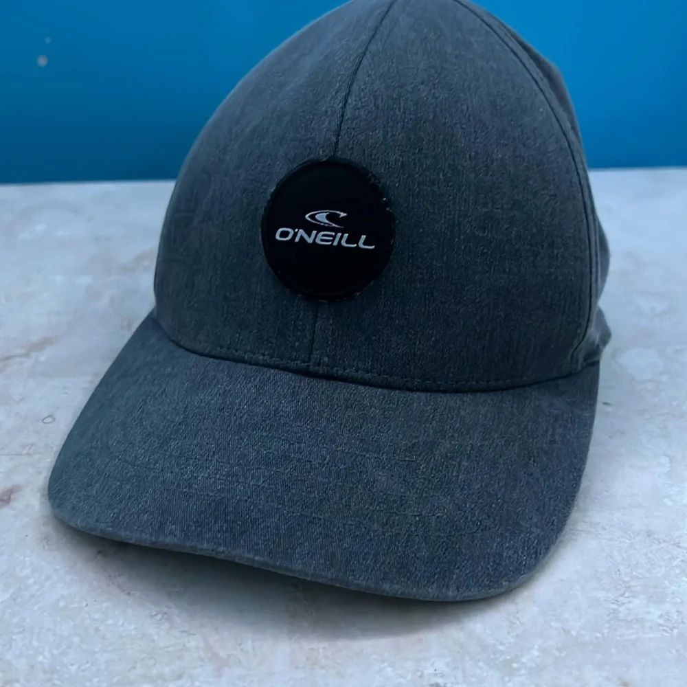 O’Neill Fitted Hat - Picture 1 of 4